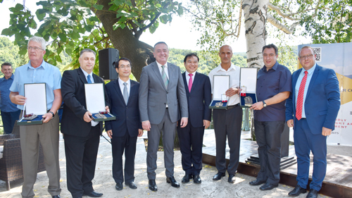 ����ά���ܿ󲿳���6165cc��ɳ��վ����ͭҵ���조�󹤽ڡ�