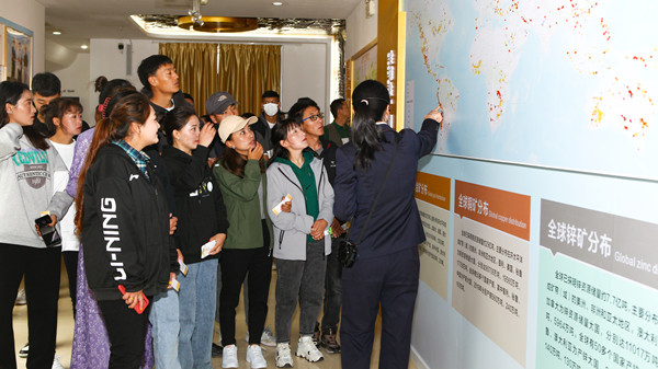 6165cc��ɳ��վ��ҵ���С����µ����ա�ϵ���˶�